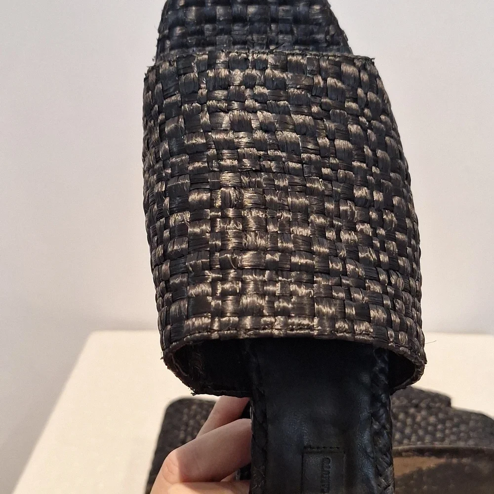 Imagine Vince Camuto Black Thatched Raffia Platform Mules Size 9